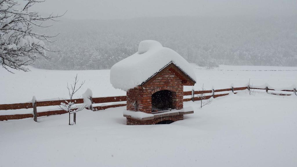 Chalet Sanjam Liku Villa Buzim Værelse billede